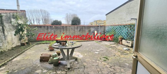 2 bedrooms Apartment in Viareggio, Italy No. 14108 2