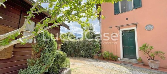 3غرفة شقة في Lucca, Italy رقم 308894 4
