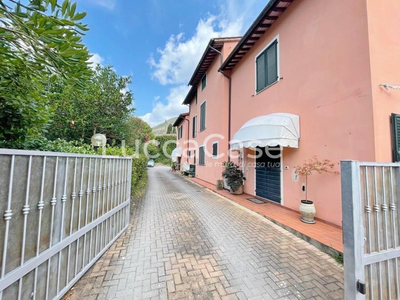 3غرفة شقة في Lucca, Italy رقم 308894