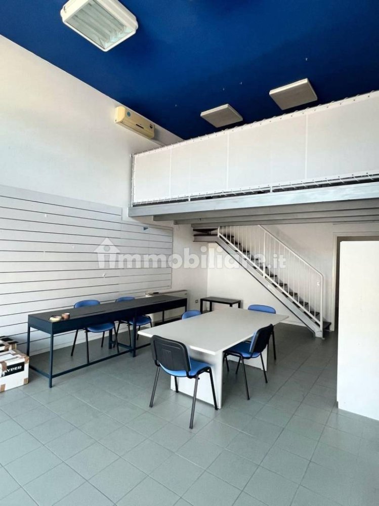 2 rooms Commercial property in Ravenna, Italy No. 154805