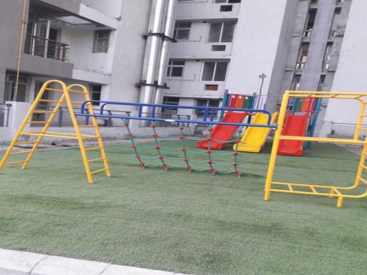 2 bedrooms House in Noida, India No. 28070