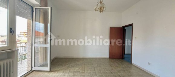 Квартира с 3 спальнями в Монтесильвано, Италия № 195602 18