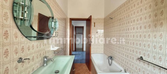 Квартира с 3 спальнями в Монтесильвано, Италия № 195602 24