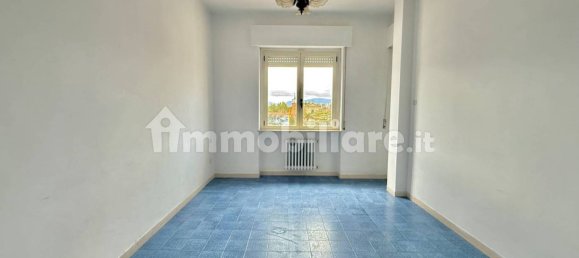 Квартира с 3 спальнями в Монтесильвано, Италия № 195602 36