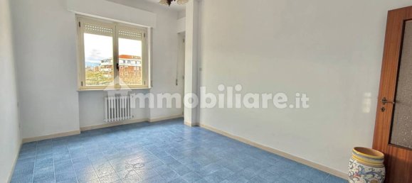 Квартира с 3 спальнями в Монтесильвано, Италия № 195602 35