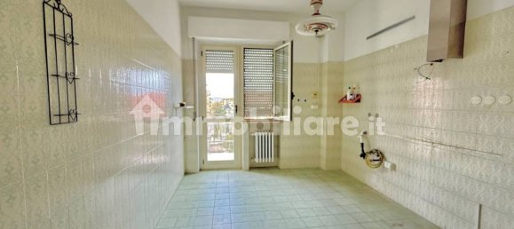 Квартира с 3 спальнями в Монтесильвано, Италия № 195602 31