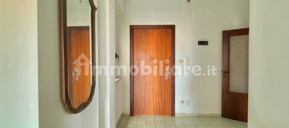 Квартира с 3 спальнями в Монтесильвано, Италия № 195602 3