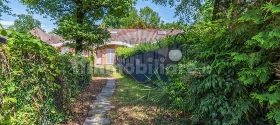 2 bedrooms House in Ispra, Italy No. 204143 25