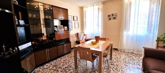 6 rooms House in Lucca, Italy No. 98210 3
