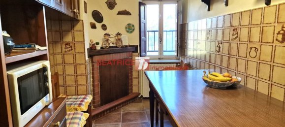 6 rooms House in Lucca, Italy No. 98210 8