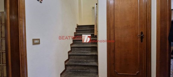 6 rooms House in Lucca, Italy No. 98210 15