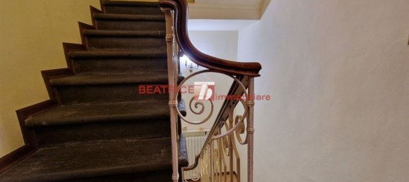 6 rooms House in Lucca, Italy No. 98210 25