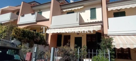 3 Schlafzimmer Villa in Pesaro, Italy, Nr. 269601 17