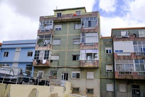 24 bedrooms Commercial property in Amadora, Portugal No. 323055