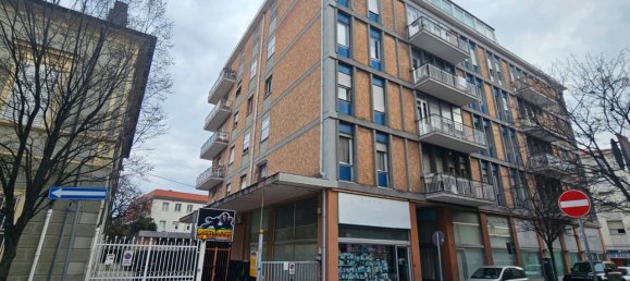 3 rooms Apartment in Rimini, Italy No. 121089 6