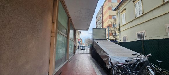 3 rooms Apartment in Rimini, Italy No. 121089 7