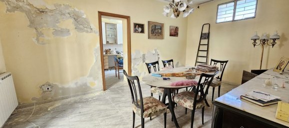 7-salle Appartement à Messina, Italy No. 142378 2