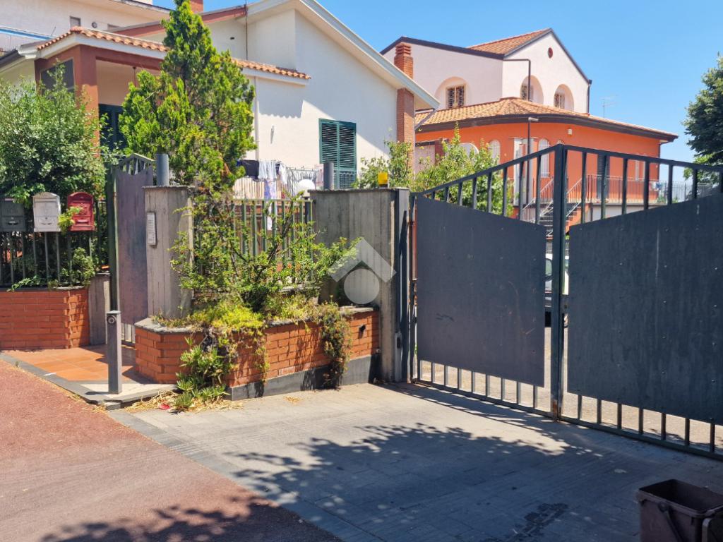 3 Schlafzimmer Wohnung in Aci Bonaccorsi, Italy, Nr. 300041