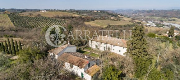 38-Zimmer Haus in Barberino Tavarnelle, Italy, Nr. 192520 21