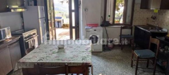 4 bedrooms House in Montale, Italy No. 75147 3