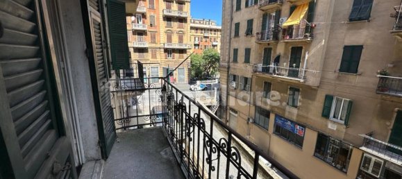 Apartamento de 2 dormitorios en Genoa, Italy No. 337219 21