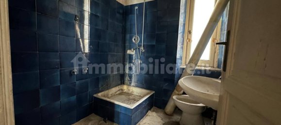 Apartamento de 2 dormitorios en Genoa, Italy No. 337219 17