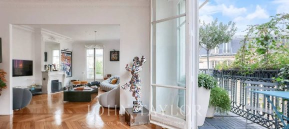 3 bedrooms Apartment in Paris, France No. 127939 12