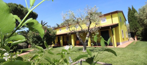 5 bedrooms Villa in San Vincenzo, Italy No. 358172 2