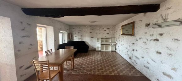 4-Zimmer Haus in Val di Chy, Italy, Nr. 153938 2