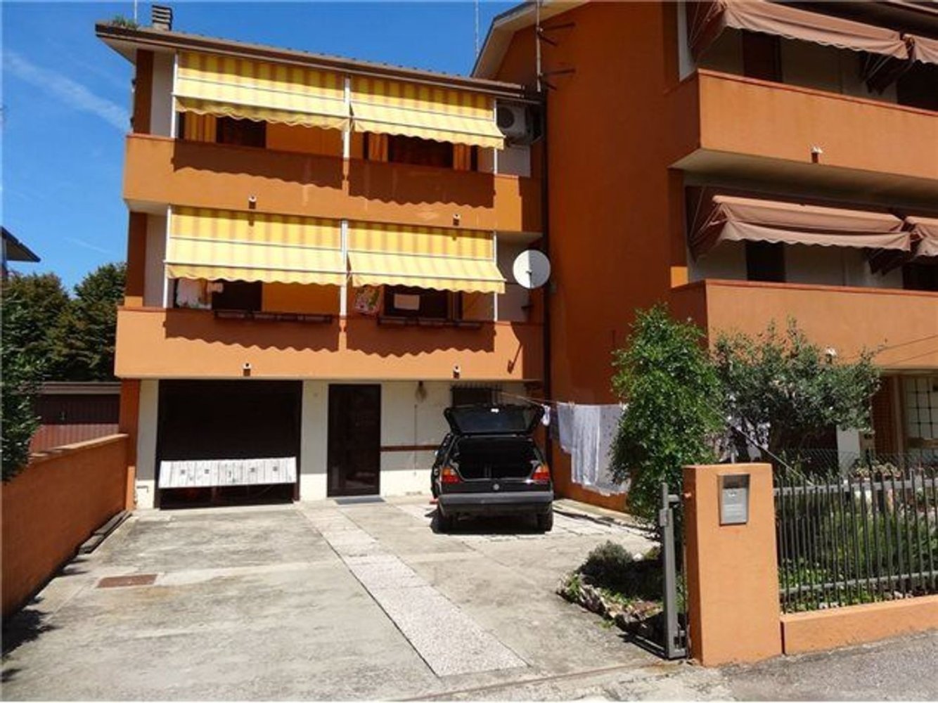 5 rooms House in Codigoro, Italy No. 253945
