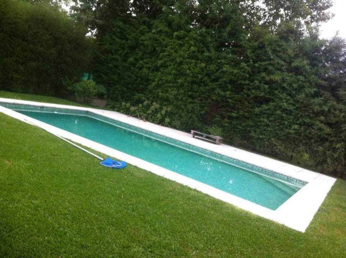 4 bedrooms House in Escobar, Argentina No. 15757