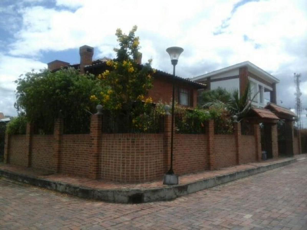 5 bedrooms House in Cundinamarca, Colombia No. 9432