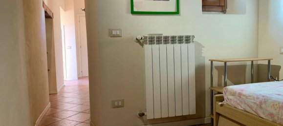 2 bedrooms Apartment in Florence, Italy No. 358786 2