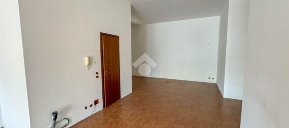 Imóvel comercial em Montevecchia, Italy 80 m² N.º 66188 2