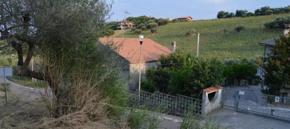 Terreno en Silvi, Italy 1040 m² No. 79697 5