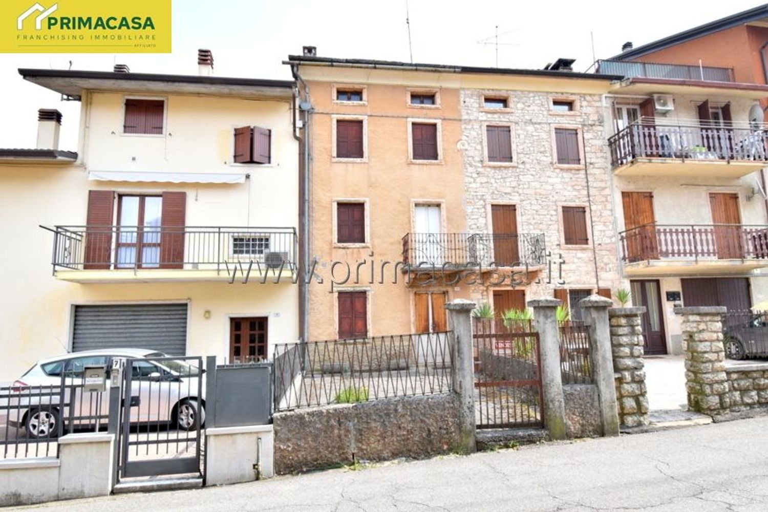 7 rooms House in Bosco Chiesanuova, Italy No. 152314
