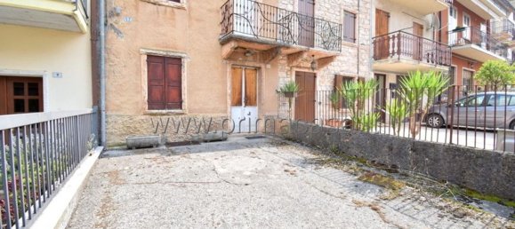 7 rooms House in Bosco Chiesanuova, Italy No. 152314 2