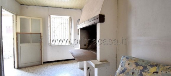 7 rooms House in Bosco Chiesanuova, Italy No. 152314 3