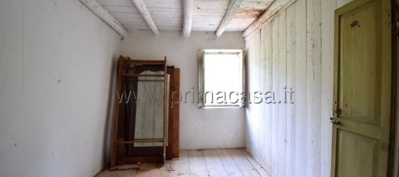 7 rooms House in Bosco Chiesanuova, Italy No. 152314 9