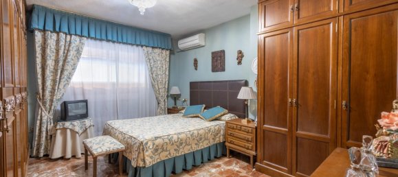 5 bedrooms Apartment in Granada, Spain No. 166633 23