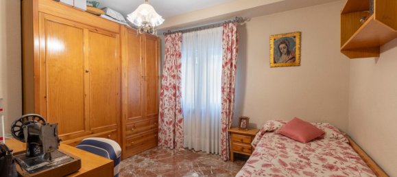 5 bedrooms Apartment in Granada, Spain No. 166633 19