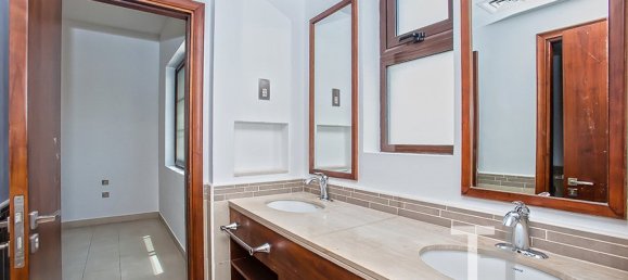 Вилла с 4 спальнями в Arabian Ranches 2, ОАЭ № 95661 13