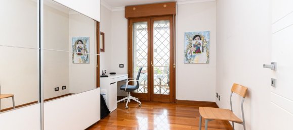 4 bedrooms Apartment in Rome, Italy No. 338018 20