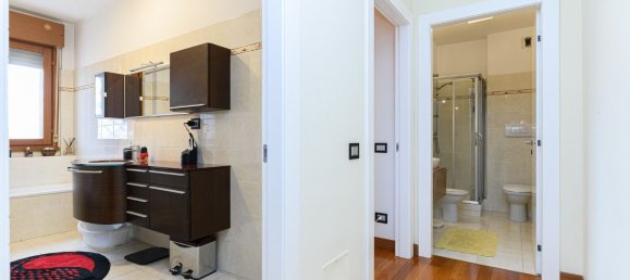 4 bedrooms Apartment in Rome, Italy No. 338018 21