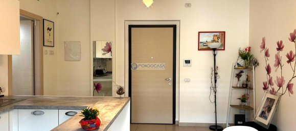 2 rooms Apartment in Pavia, Italy No. 257423 10