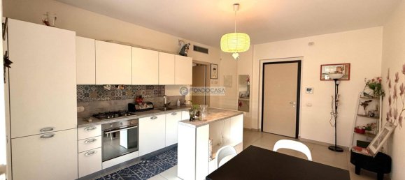 2 rooms Apartment in Pavia, Italy No. 257423 5