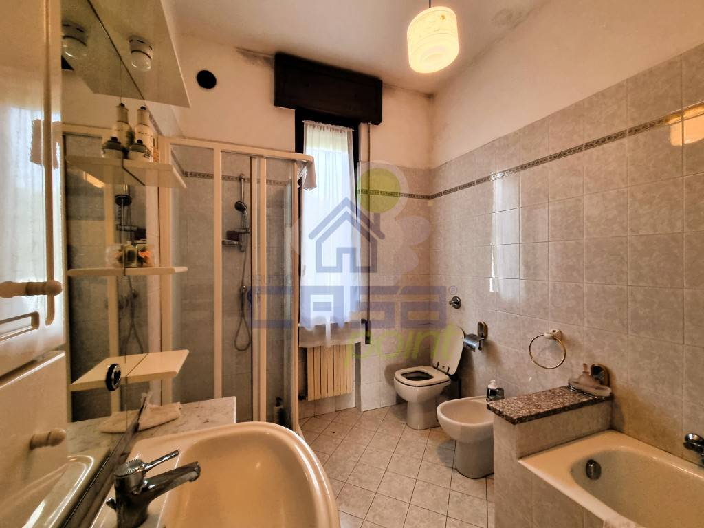 3 bedrooms House in Livraga, Italy No. 211076