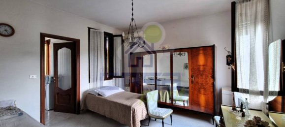 3 bedrooms House in Livraga, Italy No. 211076 20