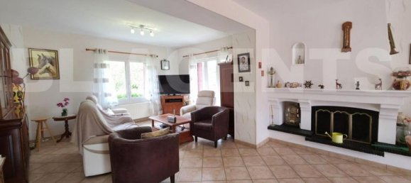 3 bedrooms Castles in Sarthe, France No. 315667 8