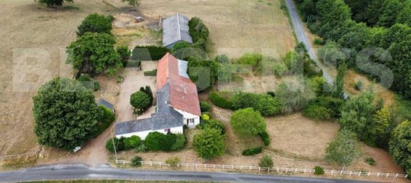 3 bedrooms Castles in Sarthe, France No. 315667 2